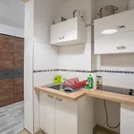 Regina Apartment *